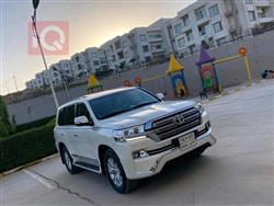 تۆیۆتا لاند کروزەر